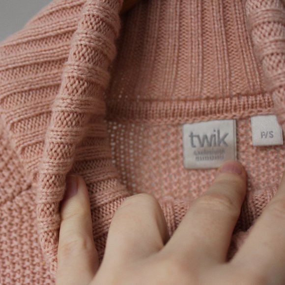 Twik by Simons Pink Turtleneck Sweater Size Small - Picture 8 of 9